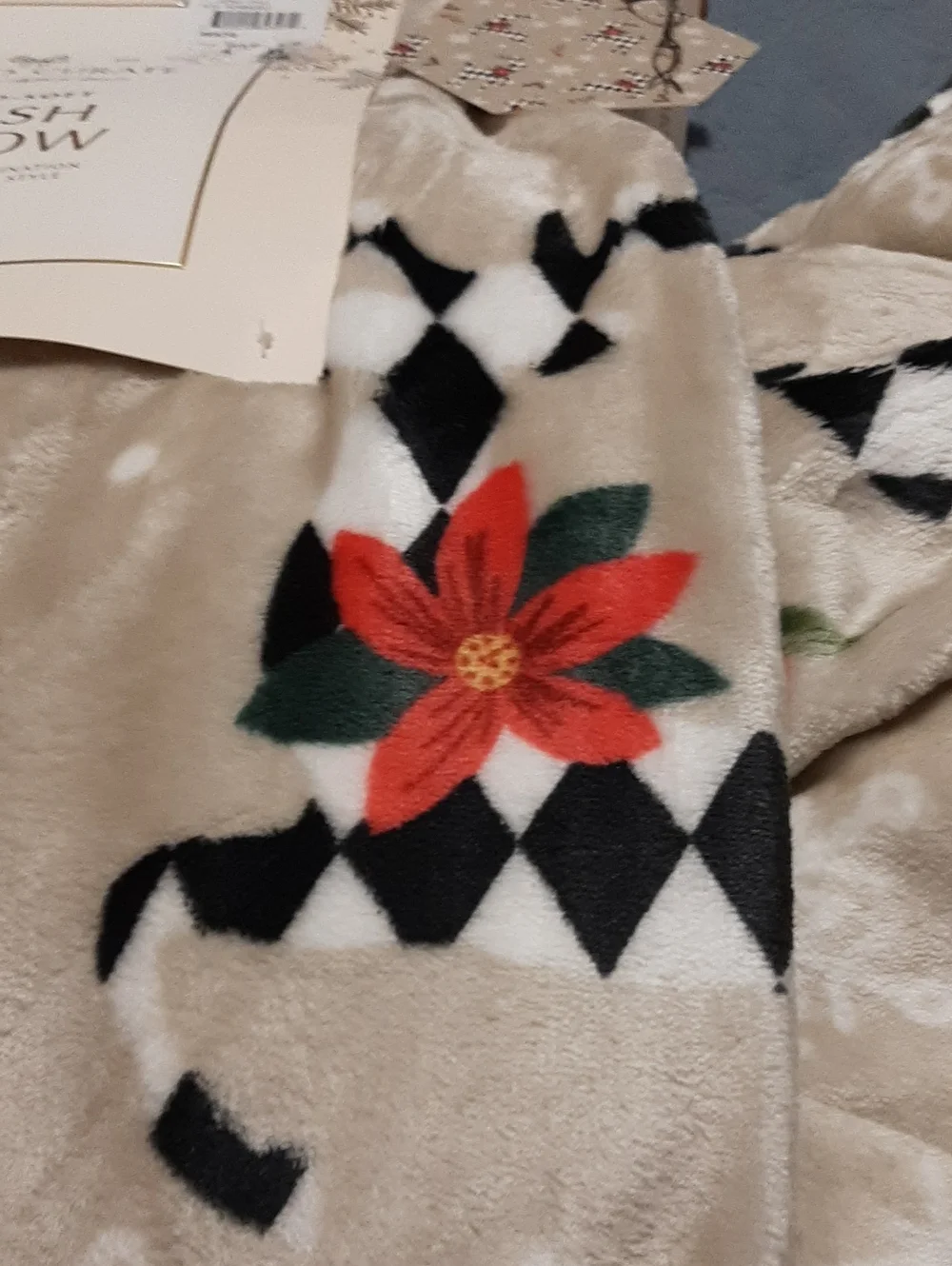 Studio Curate Plush Holiday Throw Blanket with Poinsettia/Deer  Print NWT SOFT
